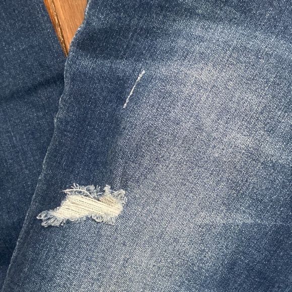 Old Navy Rockstar Super Skinny Jeggings size 18. Dark blue factory distressed ❤️ - Picture 3 of 13